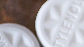 La empresa vendía más caro el Tylenol para bebés, a pesar que era igual que el Tylenol para niños.