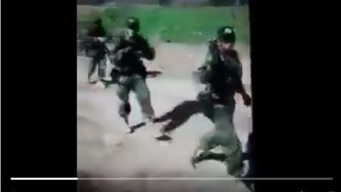 VIDEO: Narcos de La Nueva Familia Michoacana enseñan armas con las que enfrentan al CJNG