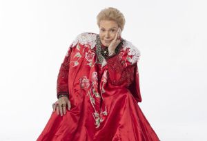 Reportera de Wapa TV se "entera" en vivo que Walter Mercado murió hace casi un año