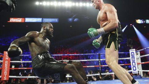 Deontay Wilder sufrió su primer revés como boxeador profesional.