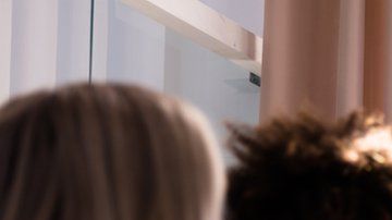 El acoso puede ser verbal o físico.