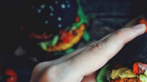 Las alternativas de comida rápida vegana a menudo son peores para la salud que su equivalente de origen animal.