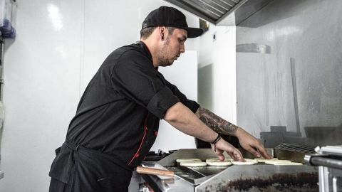Las "cocinas fantasma" solo existen en el mundo digital, no tienen "fachada" física para el cliente.