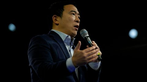 Andrew Yang en campaña.