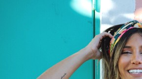 La artista boricua Barbie Brignoni diseño la caja.