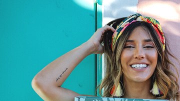 La artista boricua Barbie Brignoni diseño la caja.