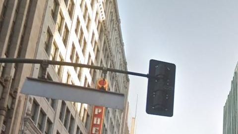 De aprobarse la medida, Broadway se convertiría en la primera calle en prohibir la circulación de autos de Los Ángeles.