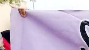 Esta fotografía de archivo muestra un cartel realizado por un negocio de California en apoyo a las políticas llamadas "Santuario".