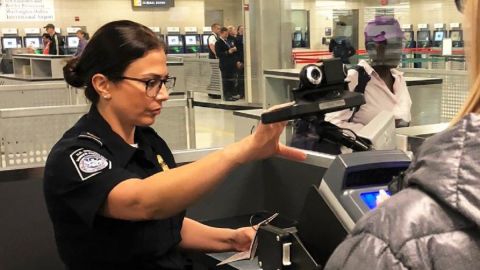 CBP_Aeropuertos_Facial