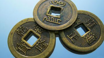 Monedas para consultar el I Ching.
