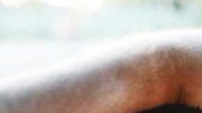 El automovilista se dio a la fuga tras atropellar a la mujer y al niño.