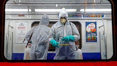 La epidemia de coronavirus se extiende por el mundo.