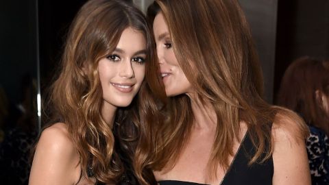 Kaia Gerber con su mamá Cindy Crawford.