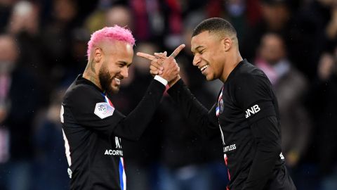 Neymar y Mbappé son los mejores pagados de Francia.