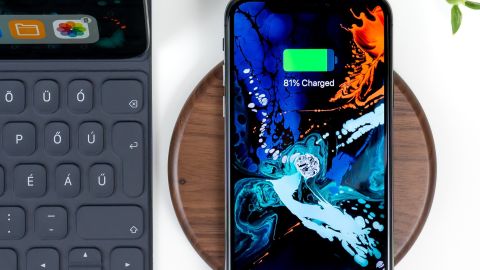 El modo oscuro ayuda a reducir el brillo de la pantalla y el consumo de batería.