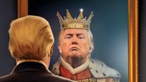 En junio de 2018, la revista 'TIME' hizo referencia a que el presidente Trump se siente rey.