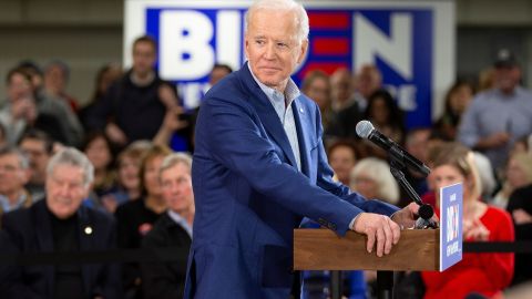 Biden confía en que el apoyo afroestadounidense dé un empujón a su campaña.