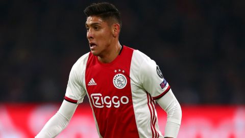 Ajax ganó 3-0 al sotanero Waalwijk.