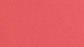 La empresa asegura producir unas 6,000 banderas que manifestantes ultrajan.