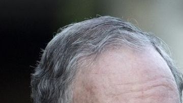 Buttigieg se une a las críticas de otros demócratas que buscan la nominación.