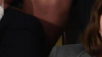 El hombre fue de inmediato retirado de la Cámara de Representantes.