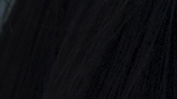 Mujer con máscara para prevenir coronavirus.