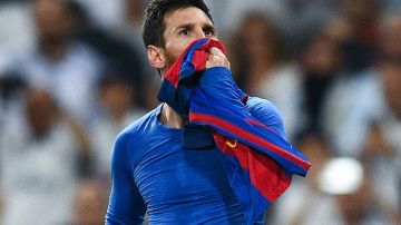 Messi anotó su histórico gol 500 ante el Real Madrid en el Bernabéu.
