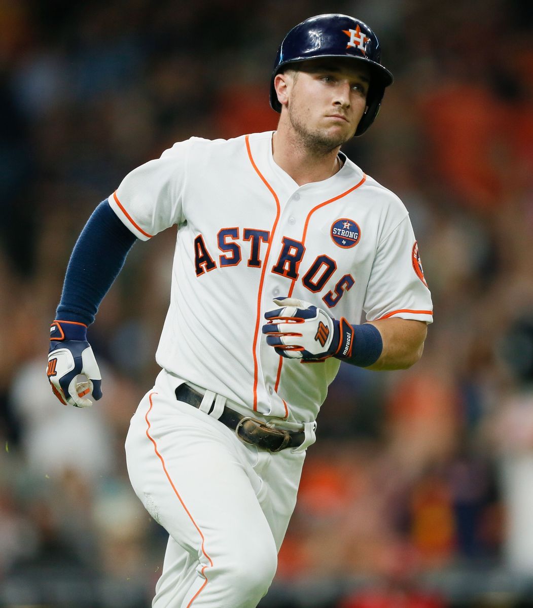 Van siete jugadores de los Astros golpeados por lanzamientos