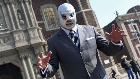 El Hijo del Santo habló sobre la tercera generación de enmascarados de plata.