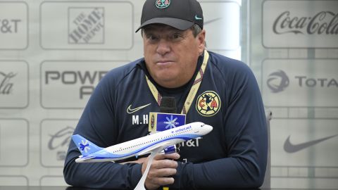 Miguel Herrera en conferencia de prensa.