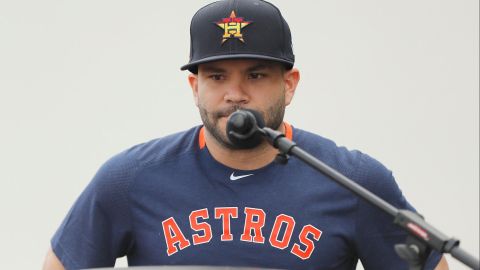 Altuve aún es señalado de usar un aparato para poderles ganar a los Yankees el año pasado.