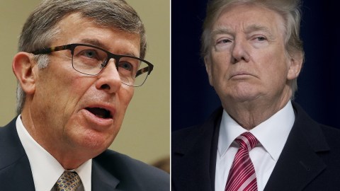 El exdirector de Inteligencia Nacional, Joseph Maguire, y el president  Donald Trump.
