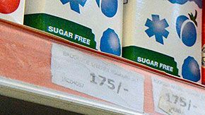 Además, la leche en estos lugares podría no ser tan fresca como en las tiendas tradicionales.