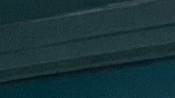 Luisa Méndez (der), el concejal Brad Lander y la comisionada del Departamento de Asuntos del Consumidor y Protección Laboral, Lorelei Salas, en la puerta de Chipotle en la calle 14 de Manhattan./A. B. N.