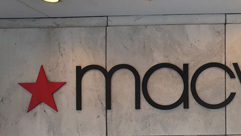 La cadena de tiendas Macy's se reestructura, pero despedirá al menos a casi 1000 trabajadores en San Francisco.