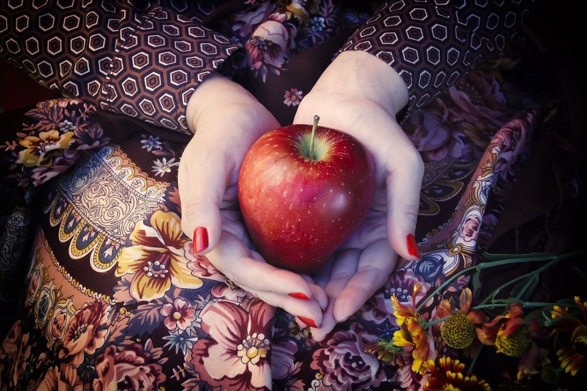 Una manzana al día no solo te mantendrá alejado del doctor, es el complemento nutricional perfecto para quemar grasa, acelerar el metabolismo y bajar de peso.