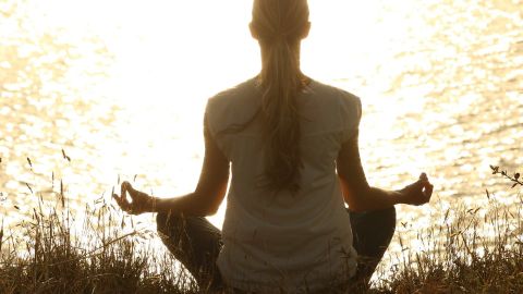 Limpia tus chakras de vibras negativas.