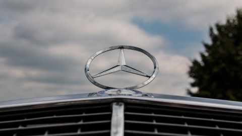 mercedes-benz-4338015_1920