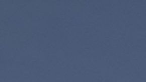 La astronauta Christina Koch recibe ayuda para salir de la nave espacial Soyuz MS-13.