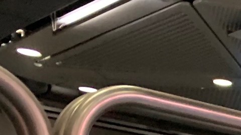 Lectores de OMNY junto a ranuras de MetroCard.