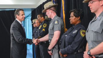 La propuesta del Gobernador incluye fondos para apoyar a la Fuerza de Tarea contra el Crímenes de Odio de la Policía del Estado.