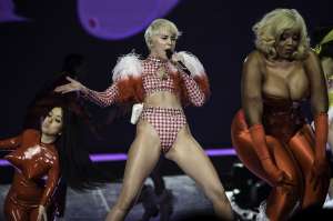 Organizadores del Super Bowl en alerta por lo que usará Miley Cyrus en el show previo