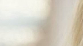 Sophie Trelles-Tvede es la directora ejecutiva de la compañía de accesorios para el cabello Invisibobble que creó una innovadora liga de cabello.