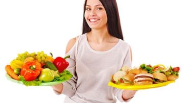 El alto consumo de comidas rápidas se asocia con depresión, obesidad, problemas cardiovasculares e insomnio.