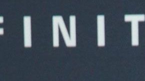 Simone Johnson firmó contrato con la empresa de lucha libre estadounidense.
