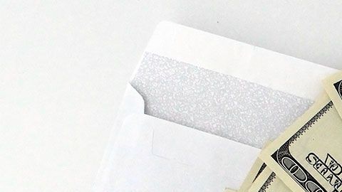 Con una breve investigación, pudieron dar con la identidad del dueño del dinero.