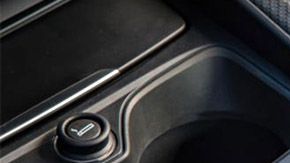 Los autos con transmisión manual facilitan el frenado con motor y de esta manera también ahorrar gasolina