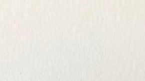 Sara aún no ha podido darle un besito a su hija recién nacida.