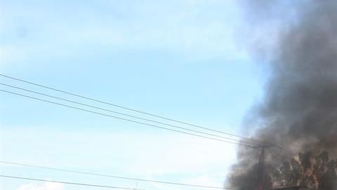 Vehículos incendiados en Guanajuato.