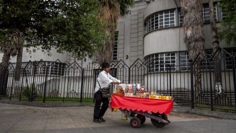 México cerró sus escuelas por el brote de coronavirus.